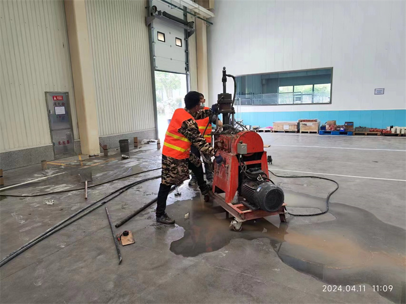 嵩明厂房地面下沉塌陷注浆加固施工